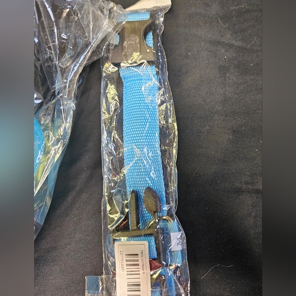 🆕️ High visibility collar and portable watering bottle - Picture 9 of 13